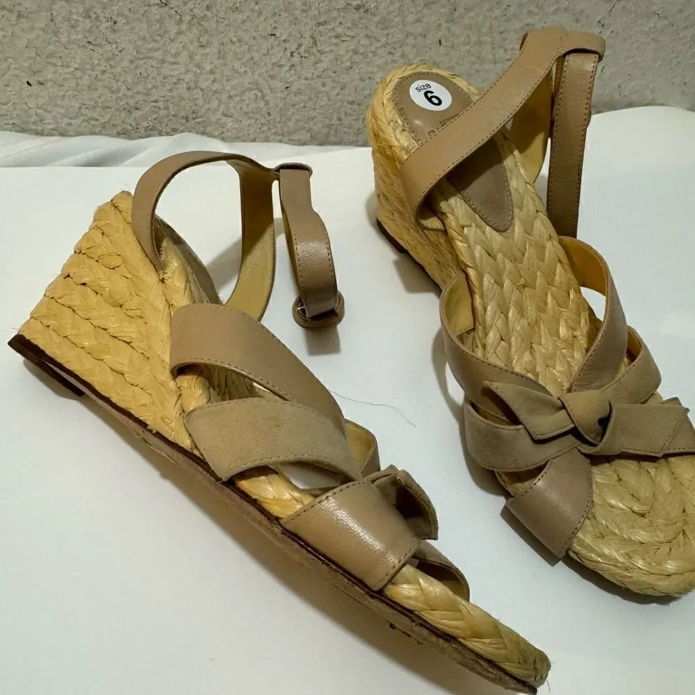 Alexandre Birman Nude Suelita Raffia Leather Wedge - size 38.5 VGUC
